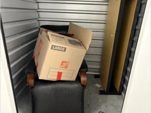 5 x 5 storage unit in Lake Worth, FL