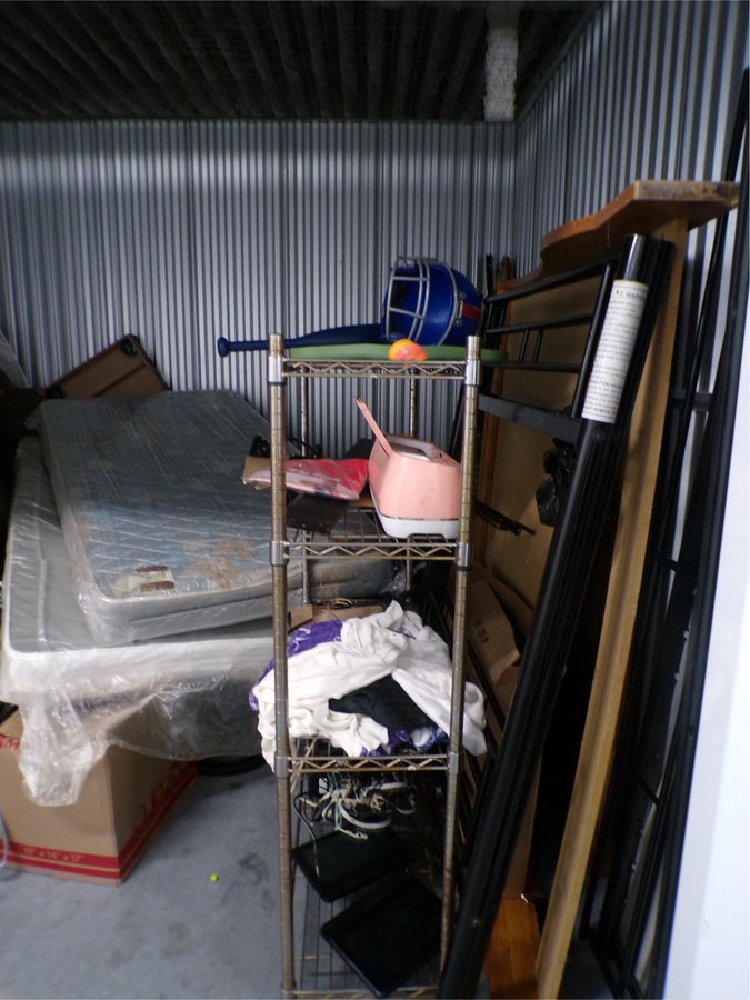 10 x 10 storage unit in New London, CT