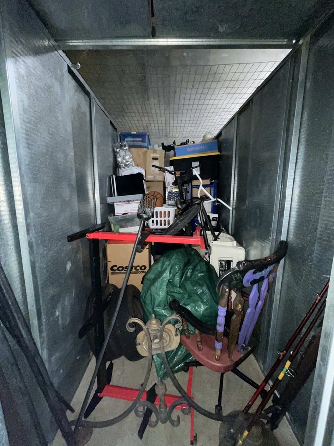5 x 10 storage unit in Manteca, CA