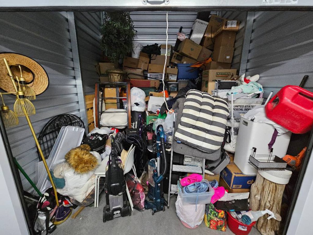 10 x 10 storage unit in Mesa, AZ