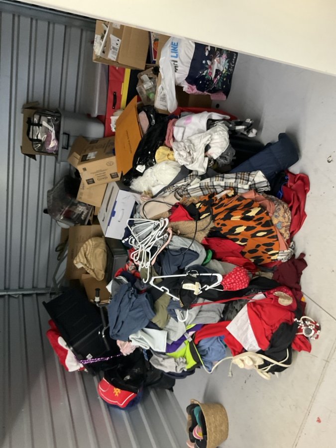 10 x 10 storage unit in Bradenton, FL