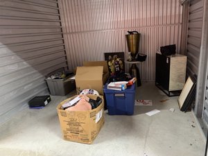 10 x 10 storage unit in Bradenton, FL
