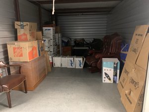 10 x 20 storage unit in Bradenton, FL