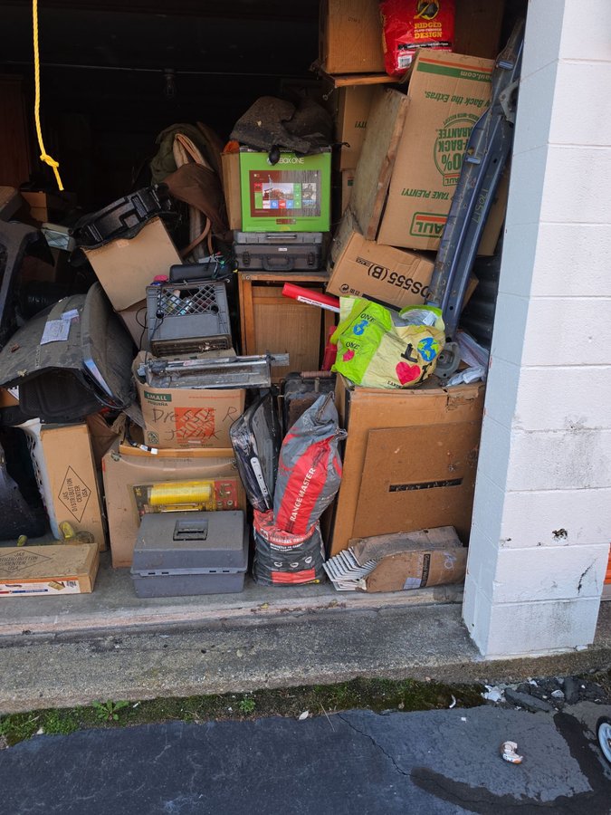 10 x 30 storage unit in Manchester, CT