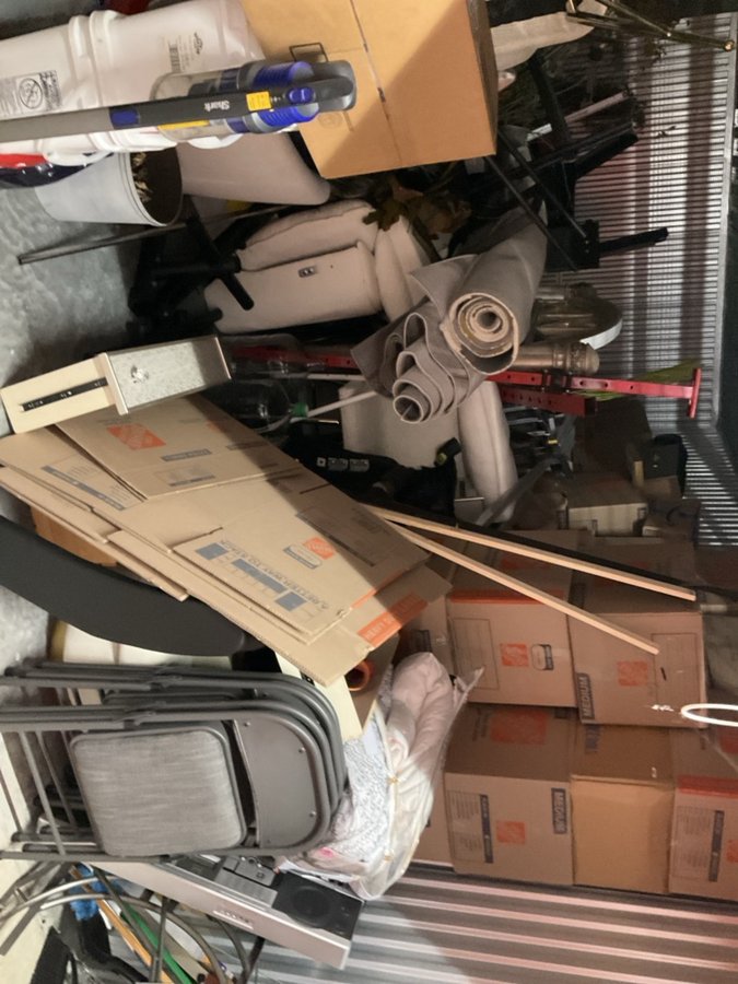 10 x 20 storage unit in Sarasota, FL