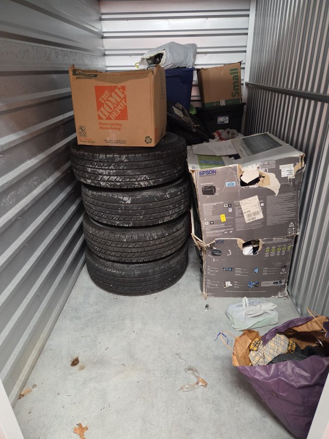 5 x 10 storage unit in Houston, TX