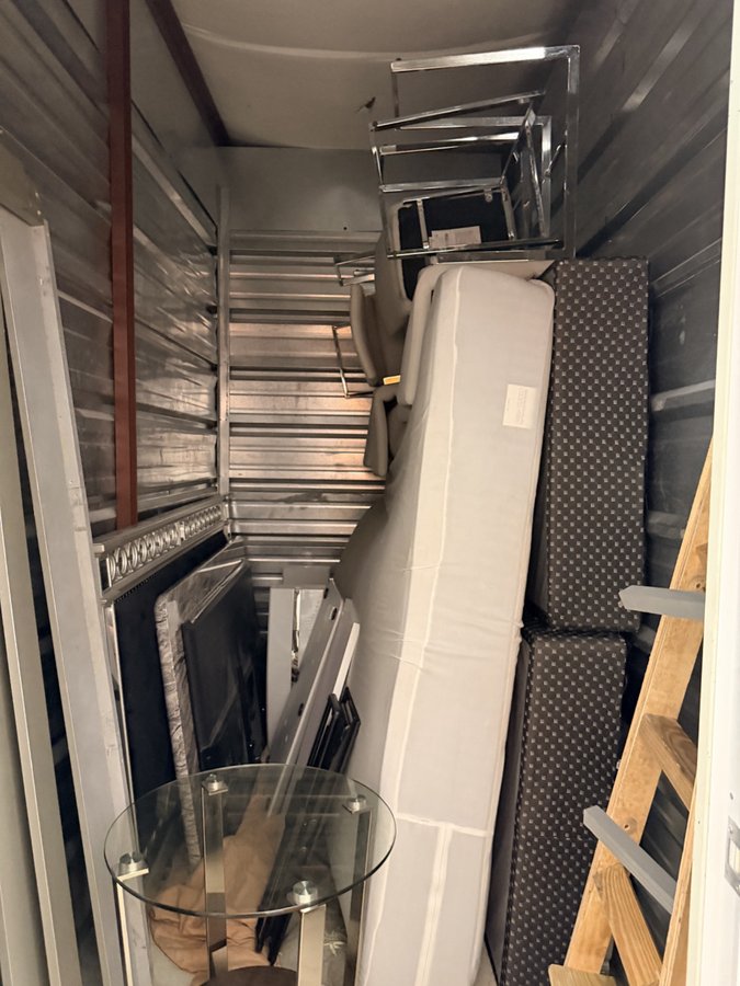 5 x 10 storage unit in Houston, TX