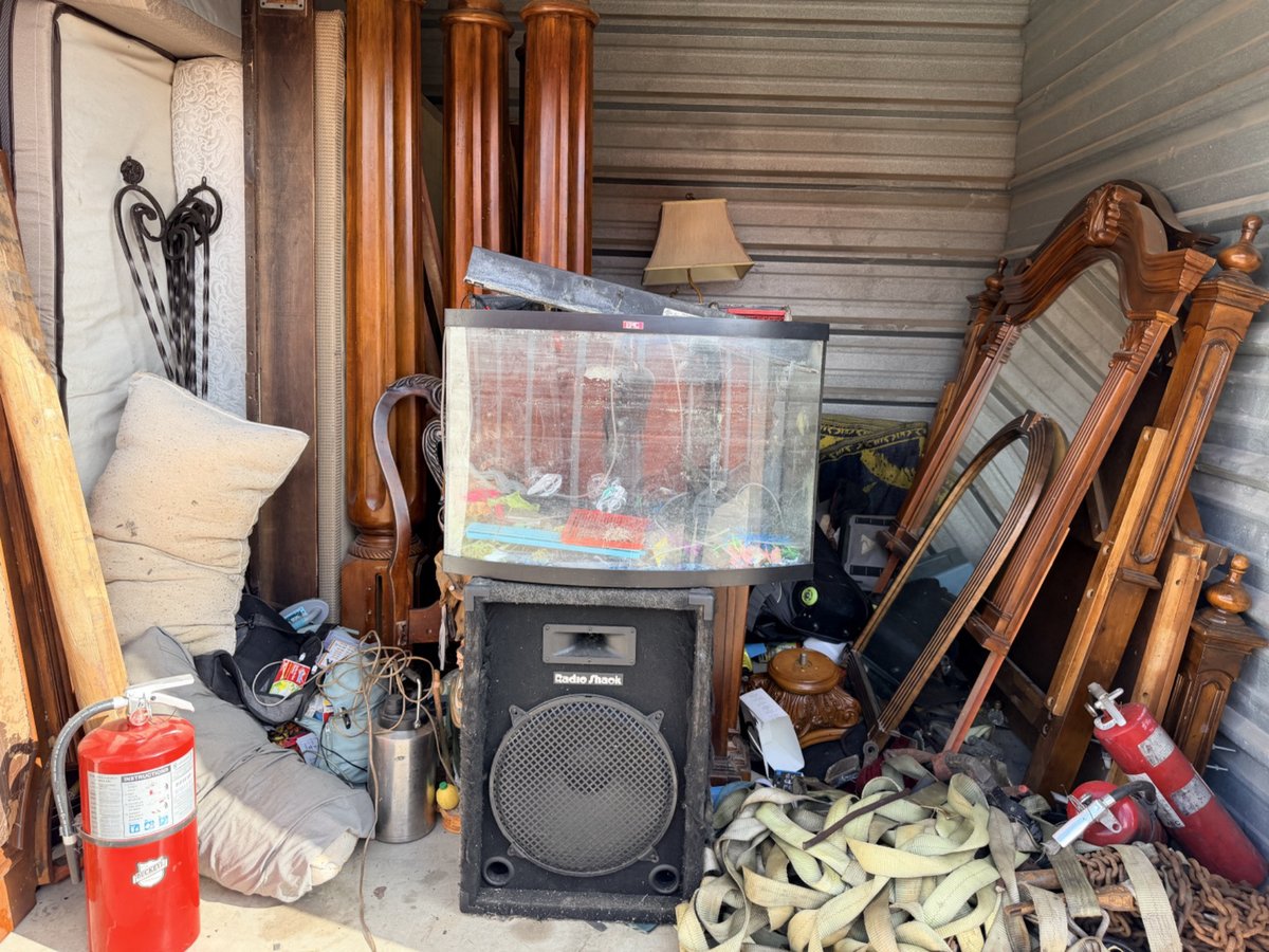 10 x 10 storage unit in Houston, TX