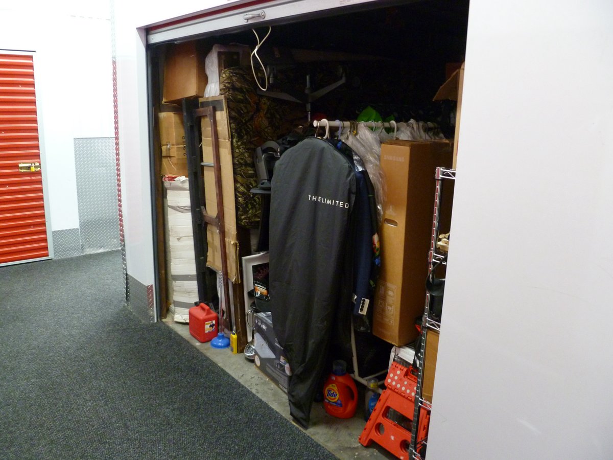 10 x 10 storage unit in Queens, NY