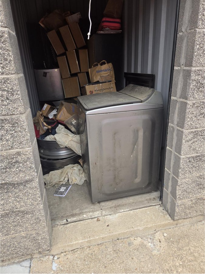 5 x 10 storage unit in Aurora, CO