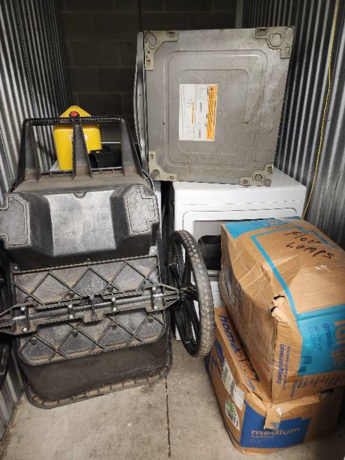 5 x 10 storage unit in Dallas, TX