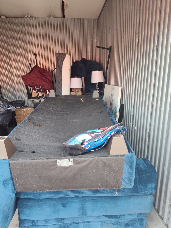 10 x 15 storage unit in Brandon, FL