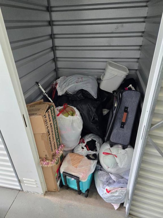 4 x 5 storage unit in Norfolk, VA