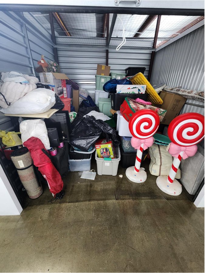 10 x 10 storage unit in West Seneca, NY