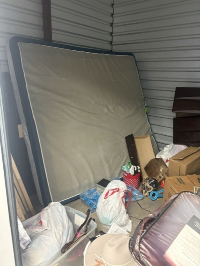 10 x 10 storage unit in Austin, TX