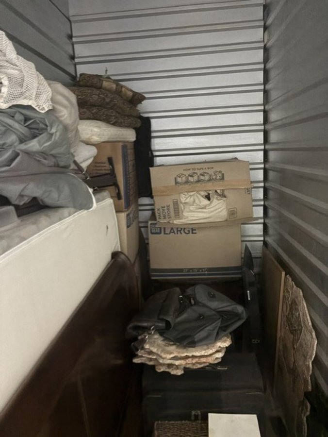 5 x 10 storage unit in Austin, TX