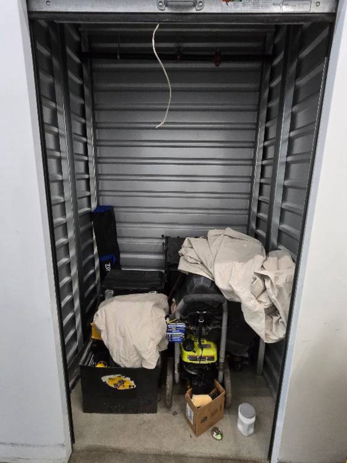 5 x 4 storage unit in Denver, CO