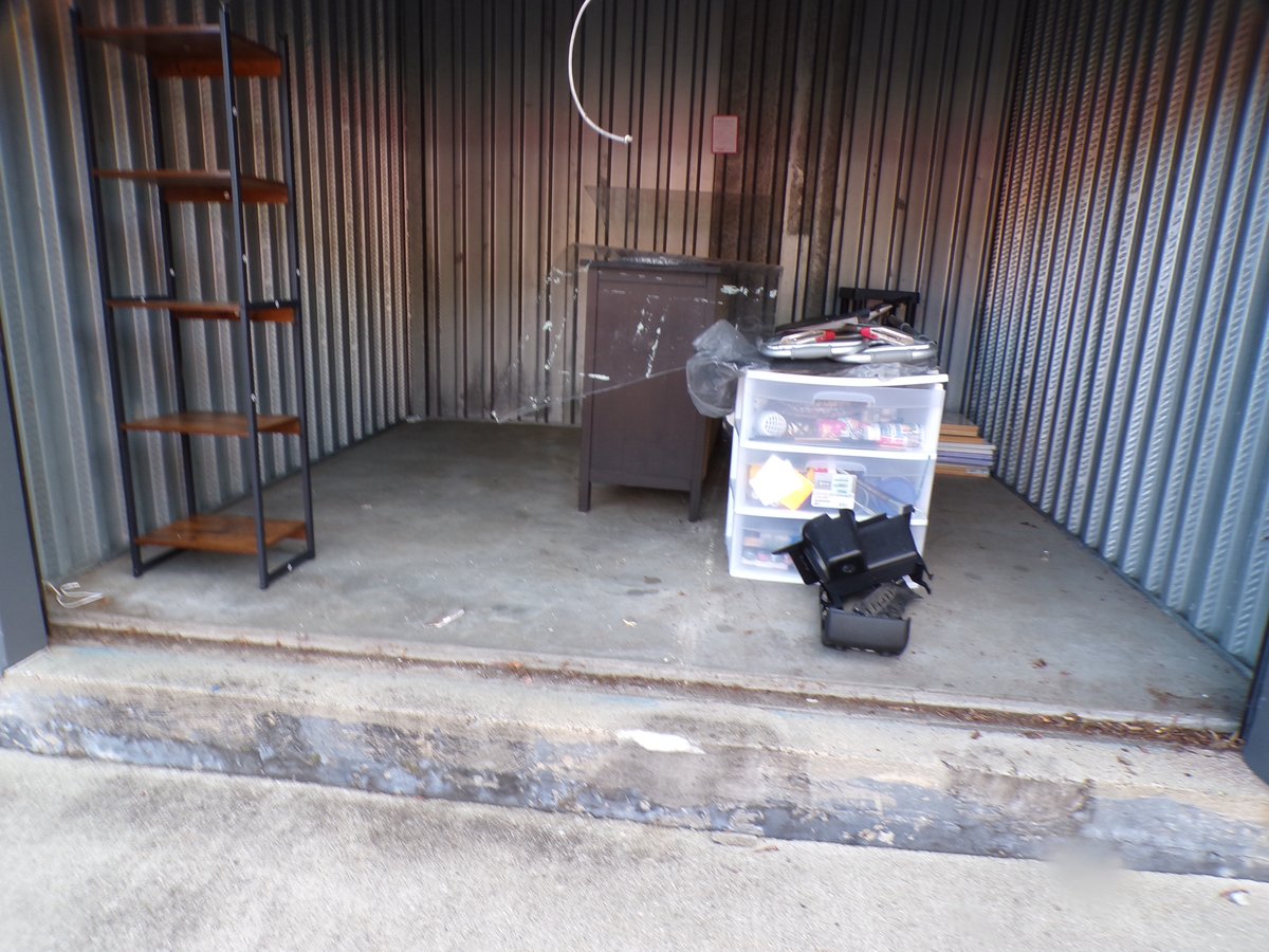 10 x 10 storage unit in Gales Ferry, CT
