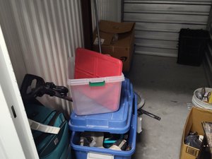 5 x 10 storage unit in Brandon, FL