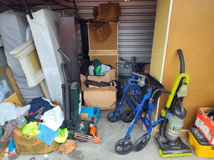 10 x 10 storage unit in Brandon, FL
