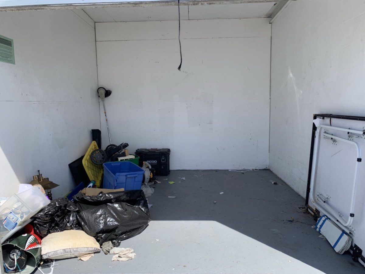 10 x 10 storage unit in Bradenton, FL