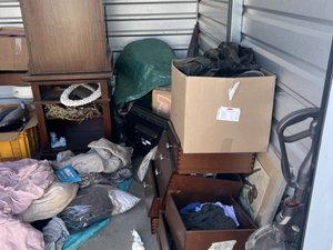 10 x 10 storage unit in Oroville, CA