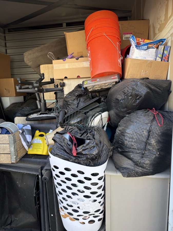 10 x 10 storage unit in Oroville, CA