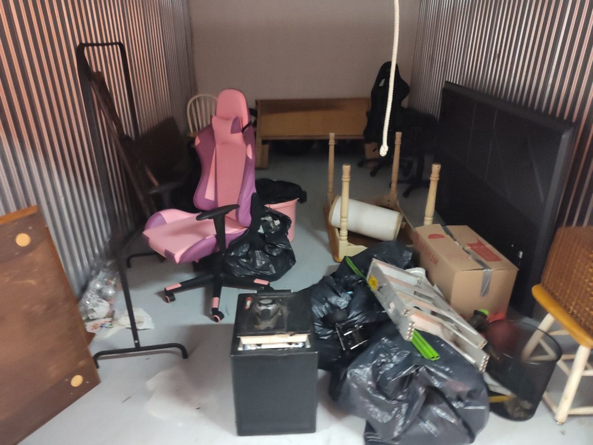 10 x 17 storage unit in Brandon, FL