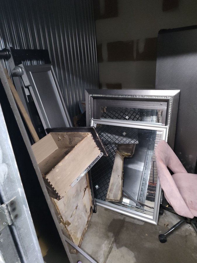 10 x 10 storage unit in Brandon, FL