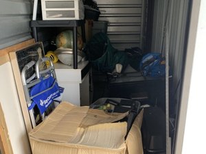5 x 10 storage unit in Bradenton, FL