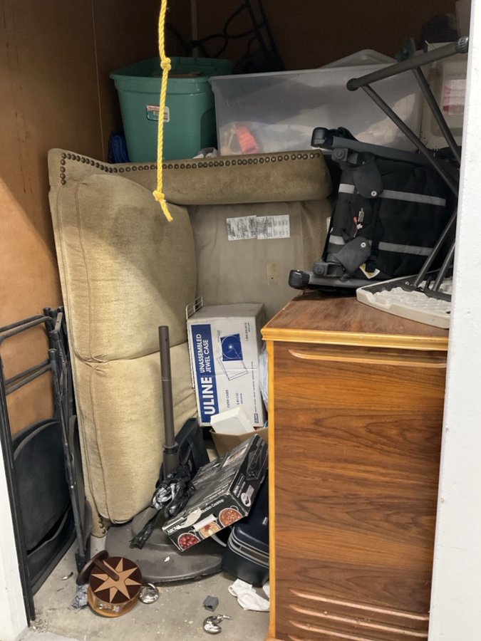 7 x 10 storage unit in Vallejo, CA