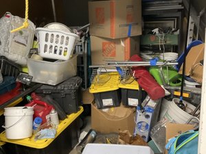 10 x 10 storage unit in Vallejo, CA