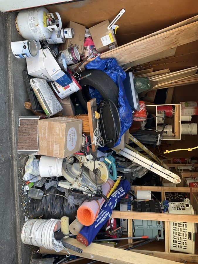 10 x 20 storage unit in Vallejo, CA