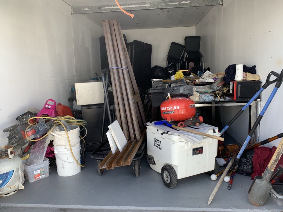 10 x 20 storage unit in Bradenton, FL