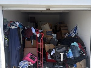 10 x 20 storage unit in Bradenton, FL