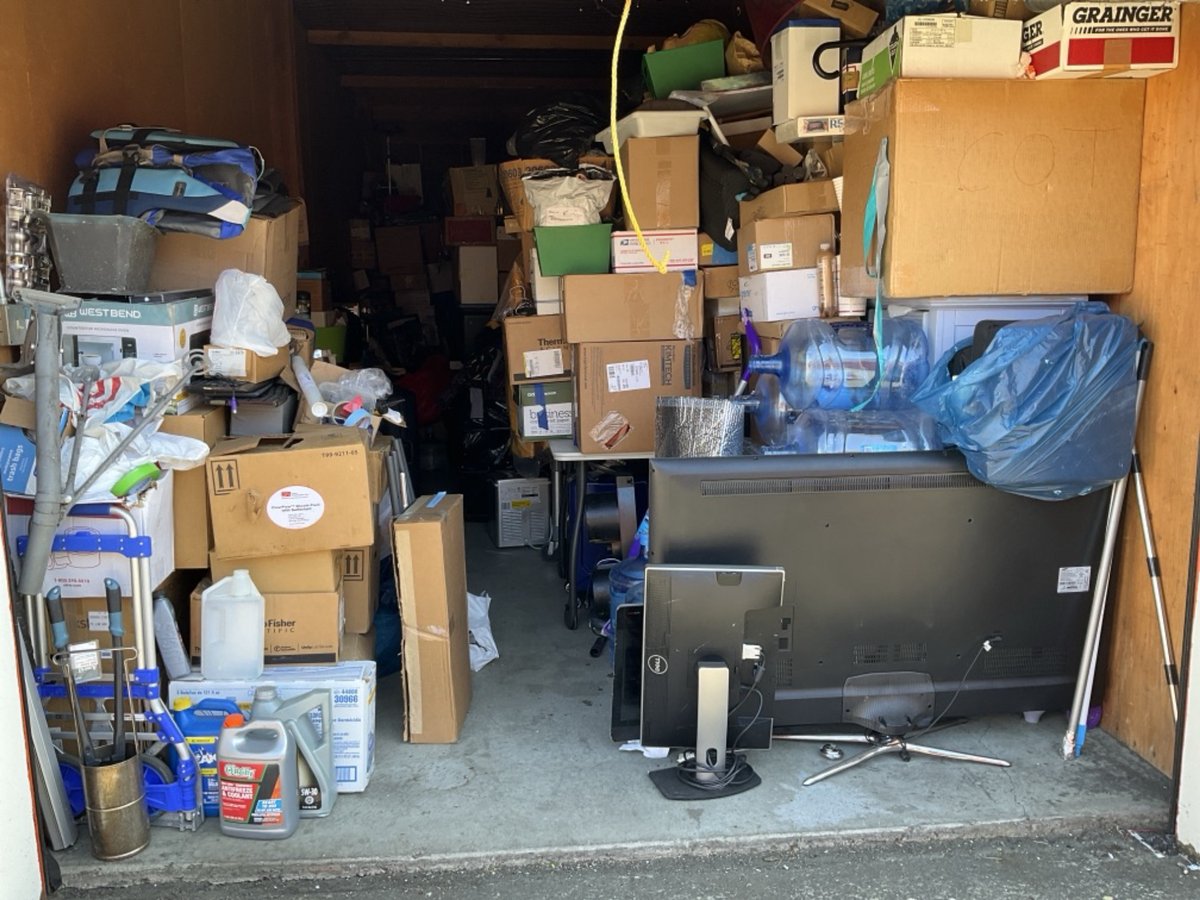 10 x 28 storage unit in Vallejo, CA