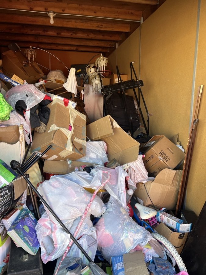 10 x 20 storage unit in Vallejo, CA