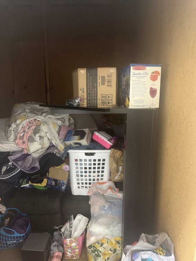 10 x 10 storage unit in Rancho Cordova, CA
