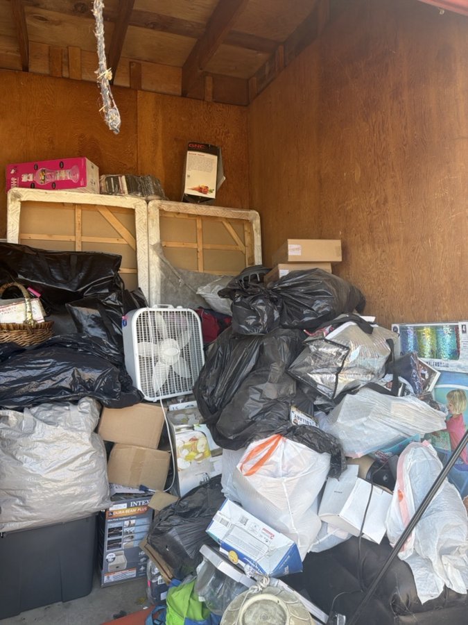 10 x 10 storage unit in Rancho Cordova, CA