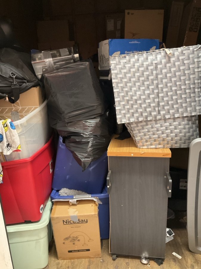 10 x 10 storage unit in Vallejo, CA