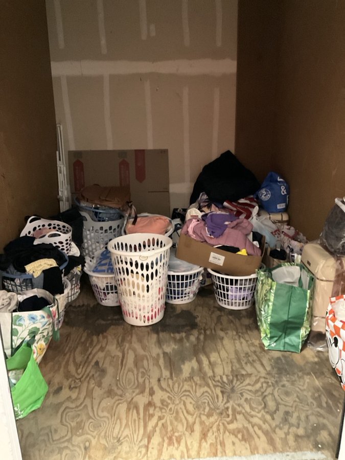 7 x 10 storage unit in Vallejo, CA