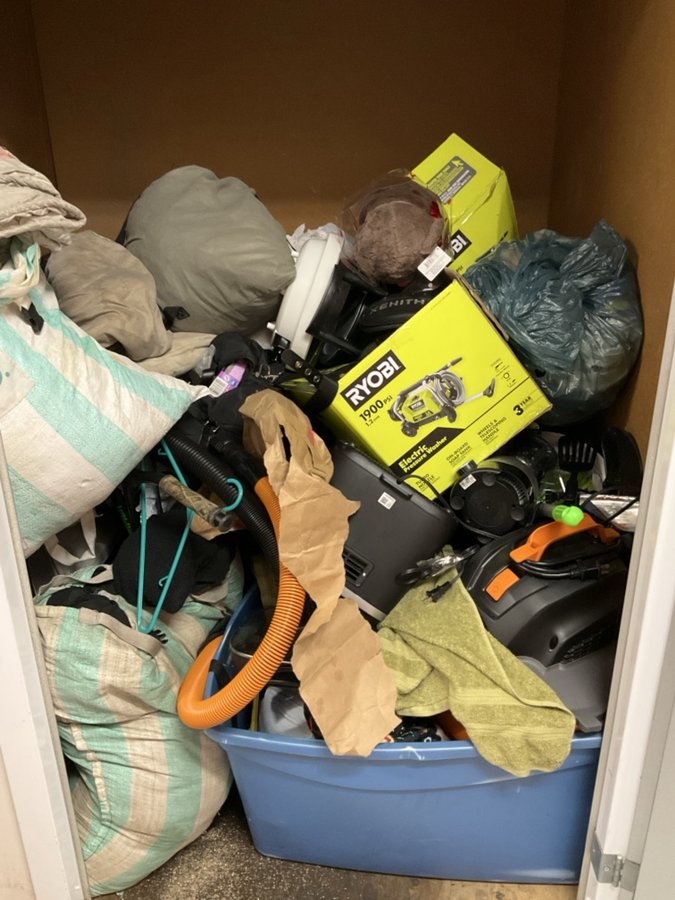 5 x 5 storage unit in Vallejo, CA