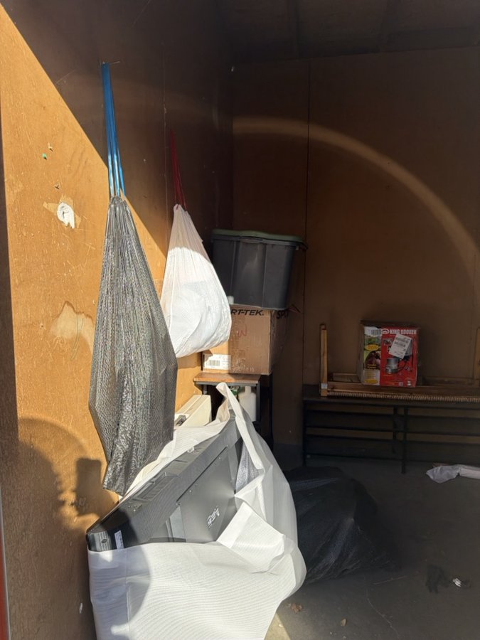 10 x 10 storage unit in Rancho Cordova, CA