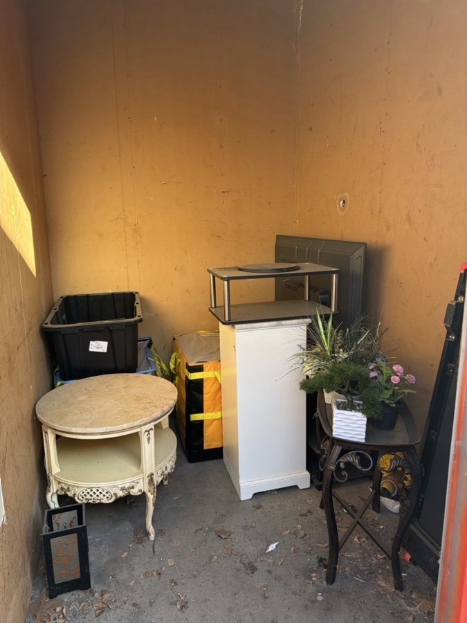 6 x 8 storage unit in Rancho Cordova, CA