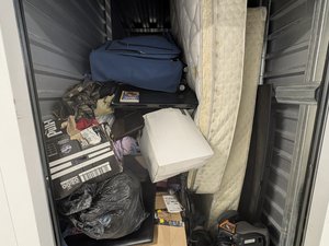 5 x 10 storage unit in Bellevue, WA