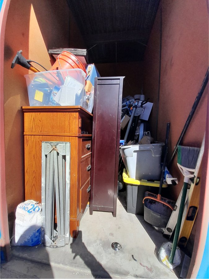5 x 8 storage unit in Santa Rosa, CA
