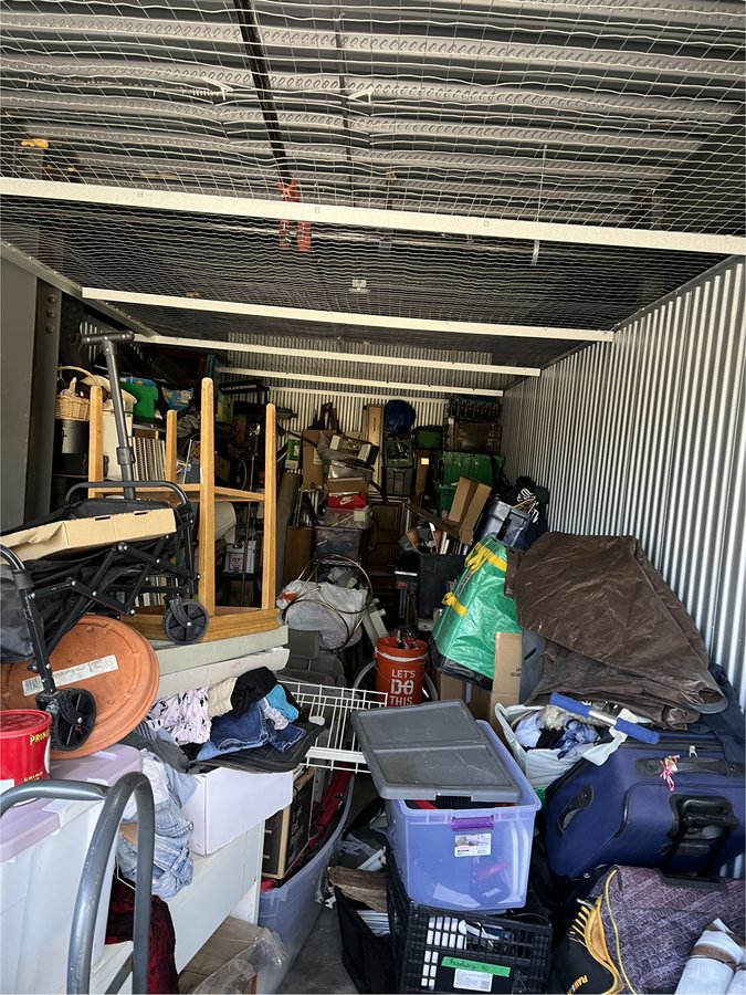 10 x 30 storage unit in Martinez, CA