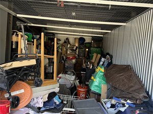 10 x 30 storage unit in Martinez, CA