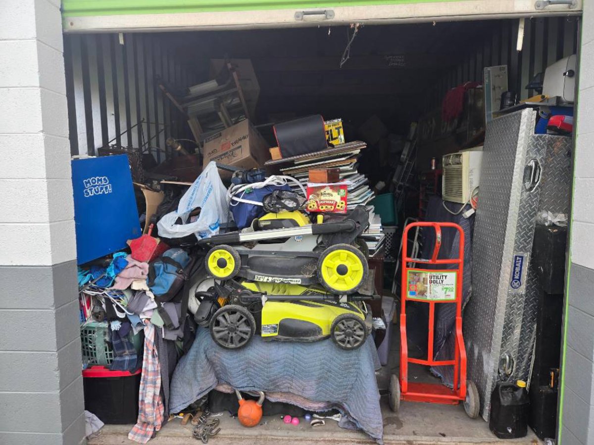 10 x 30 storage unit in West Valley City, UT