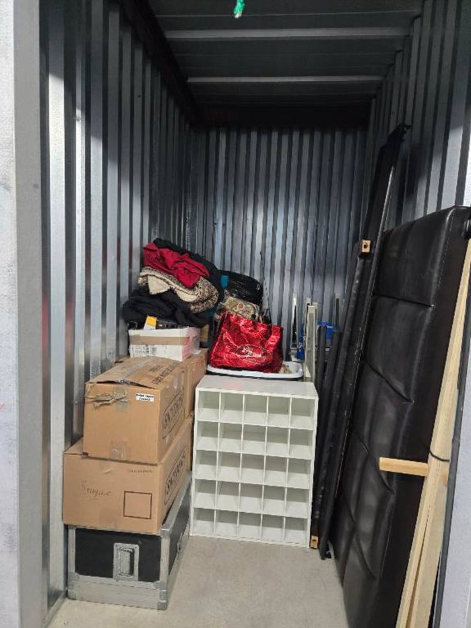 5 x 10 storage unit in West Valley City, UT
